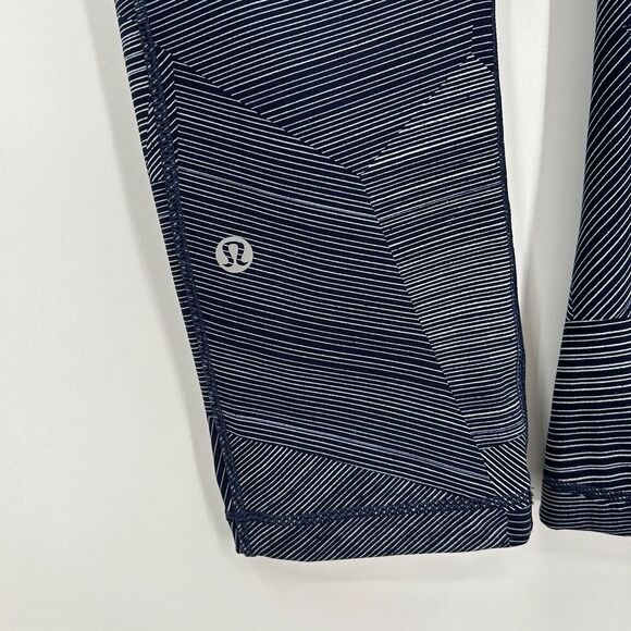 LULULEMON Speed Up Crop 21" Blue White Stripe Design Workout Leggings Size 4 - Picture 14 of 15